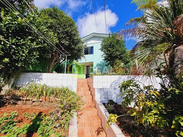Casa 3 quartos e 2 banheiros, à venda, no bairro Nações em Concórdia