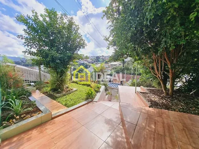 Casa 3 quartos e 2 banheiros, à venda, no bairro Nações em Concórdia