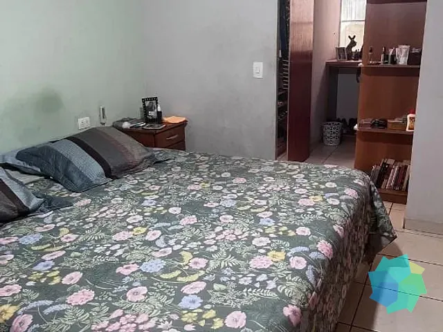 Casa com 551m² 3 quartos e 4 banheiros, à venda, no bairro Centro em Salto