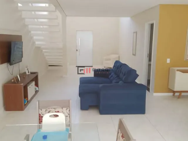 Sobrado com 250m² 3 quartos e 2 banheiros, à venda, no bairro Cidade Industrial 2 em Londrina