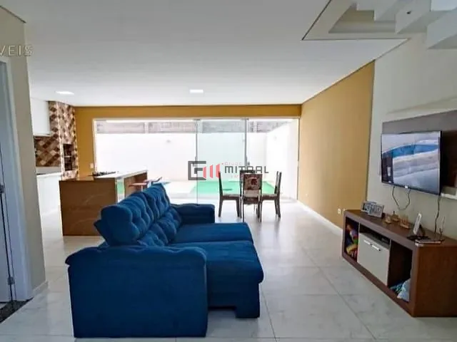 Sobrado com 250m² 3 quartos e 2 banheiros, à venda, no bairro Cidade Industrial 2 em Londrina