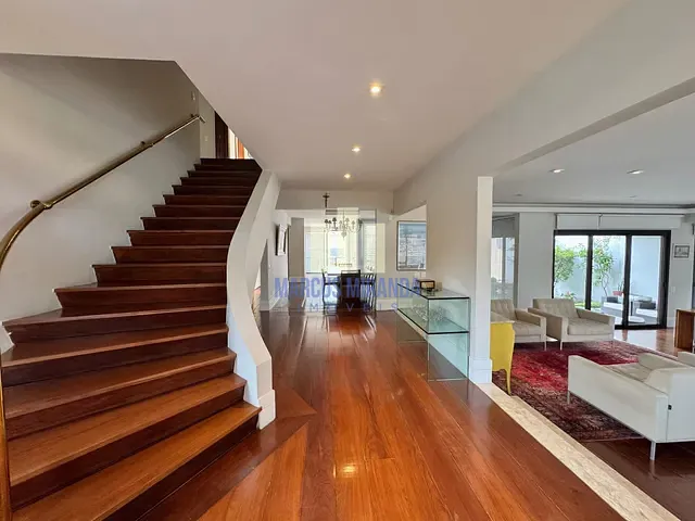 Casa com 834m² 5 quartos e 9 banheiros, à venda ou para alugar, no bairro Barra da Tijuca em Rio de Janeiro