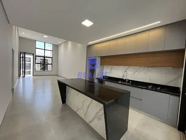 Casa com 250m² 3 quartos e 2 banheiros, à venda, no bairro Residencial Ouro Verde em Botucatu
