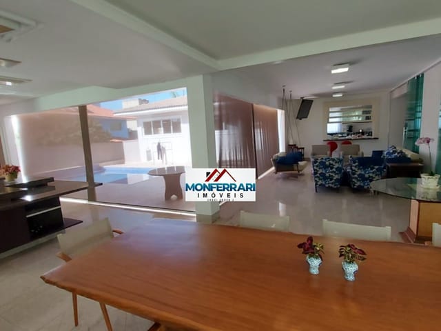 Casa com 650m² 4 quartos e 7 banheiros, à venda, no bairro Jardins Viena em Aparecida de Goiânia