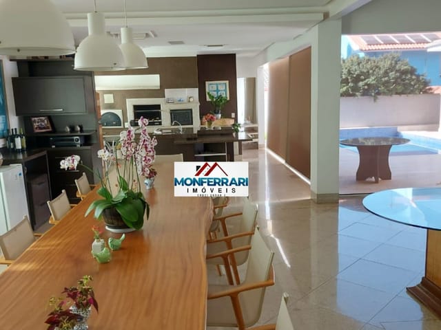 Casa com 650m² 4 quartos e 7 banheiros, à venda, no bairro Jardins Viena em Aparecida de Goiânia