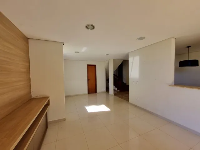 Casa com 377m² 4 quartos e 6 banheiros, à venda, no bairro Gleba Palhano em Londrina