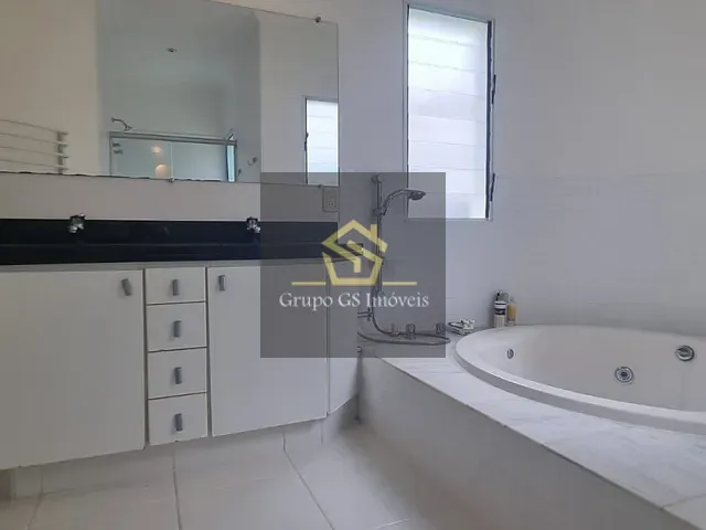 Casa com 1000m² 3 quartos e 5 banheiros, à venda ou para alugar, no bairro Centro em Valinhos