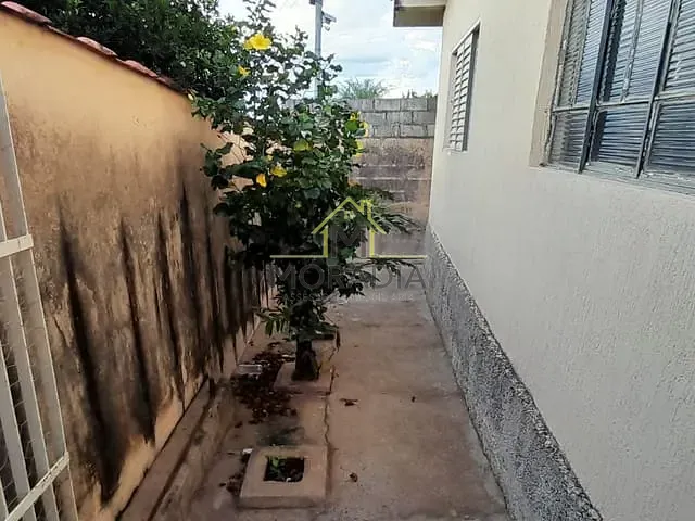 Casa com 170m², à venda, no bairro Vila Campanha em Guaxupé