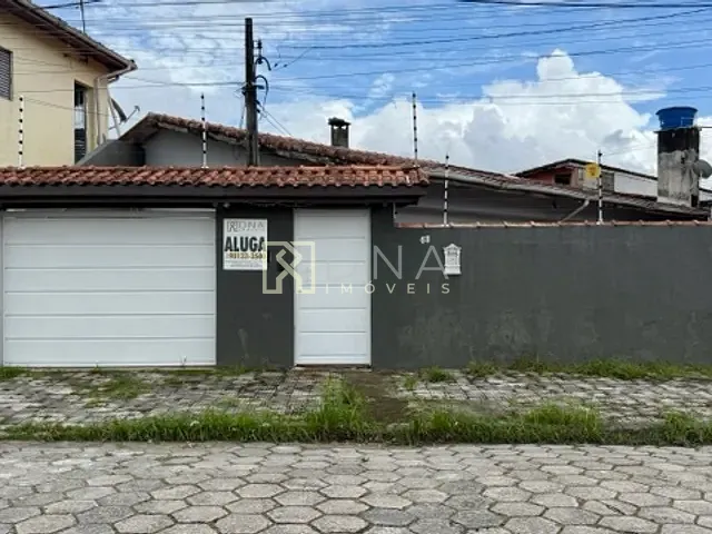 Casa com 180m² 3 quartos e 1 banheiro, para alugar, no bairro Jardim Primavera em Caraguatatuba