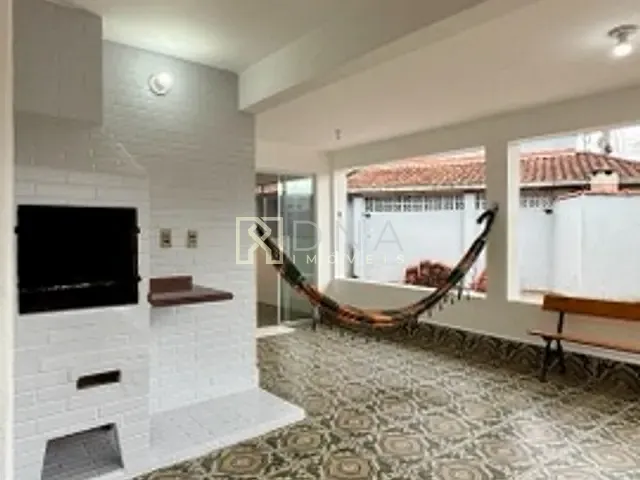 Casa com 180m² 3 quartos e 1 banheiro, para alugar, no bairro Jardim Primavera em Caraguatatuba