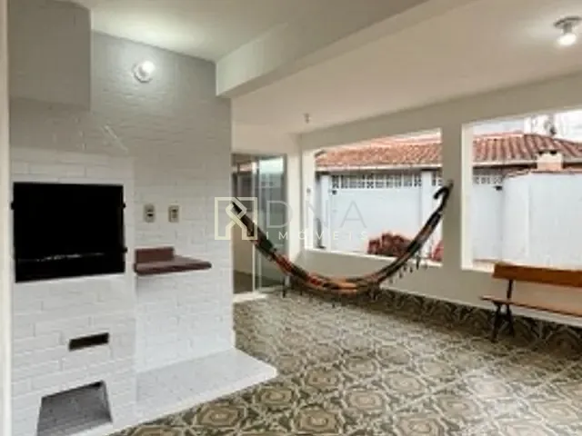 Casa com 180m² 3 quartos e 1 banheiro, para alugar, no bairro Jardim Primavera em Caraguatatuba