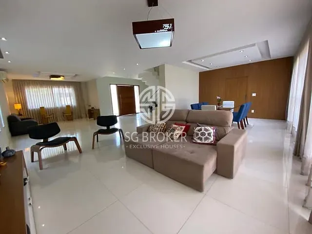 Casa com 545m² 4 quartos e 8 banheiros, à venda, no bairro Barra da Tijuca em Rio de Janeiro