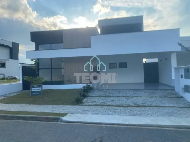Casa com 300m² 3 quartos e 4 banheiros, à venda, no bairro Jardim Santa Tereza em Taubaté