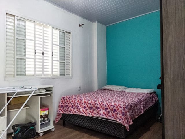 Casa com 300m² 2 quartos e 1 banheiro, à venda, no bairro Três Vendas em Pelotas