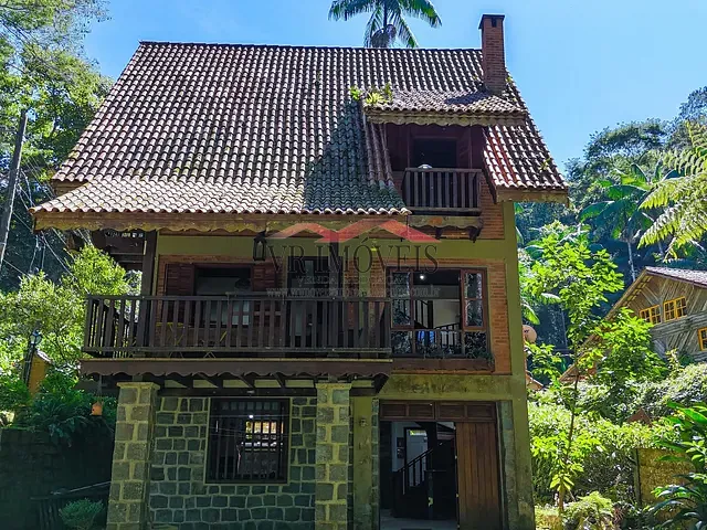 Casa com 757m² 3 quartos e 3 banheiros, à venda, no bairro Village D ìtatiaia - Penedo em Itatiaia