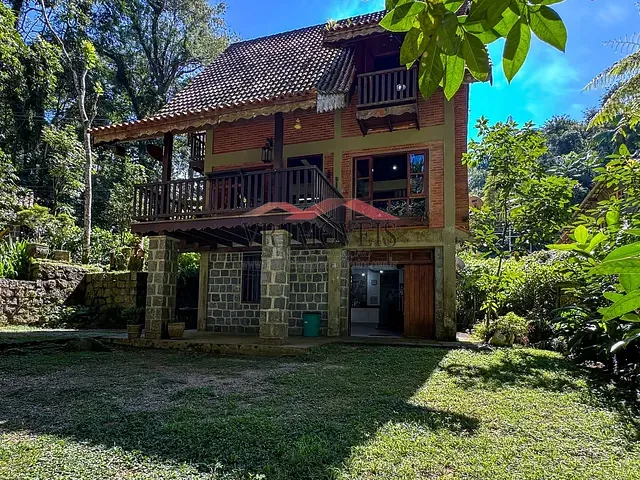 Casa com 757m² 3 quartos e 3 banheiros, à venda, no bairro Village D ìtatiaia - Penedo em Itatiaia