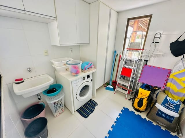 Casa com 275m² 3 quartos e 2 banheiros, à venda, no bairro Aruana em Aracaju