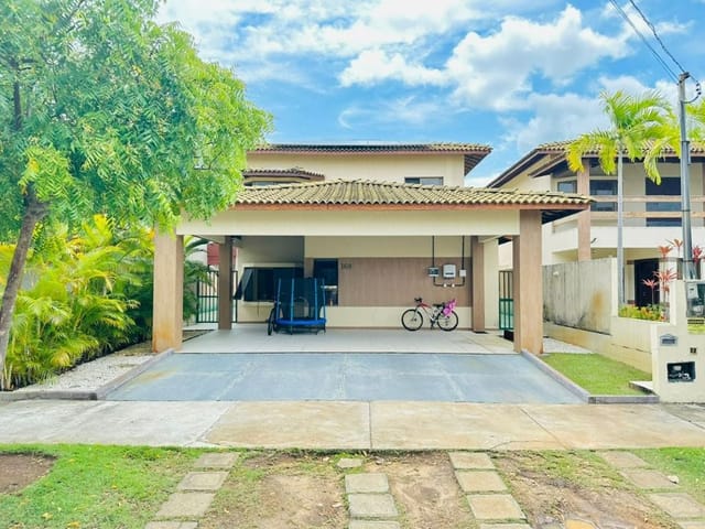 Casa com 275m² 3 quartos e 2 banheiros, à venda, no bairro Aruana em Aracaju