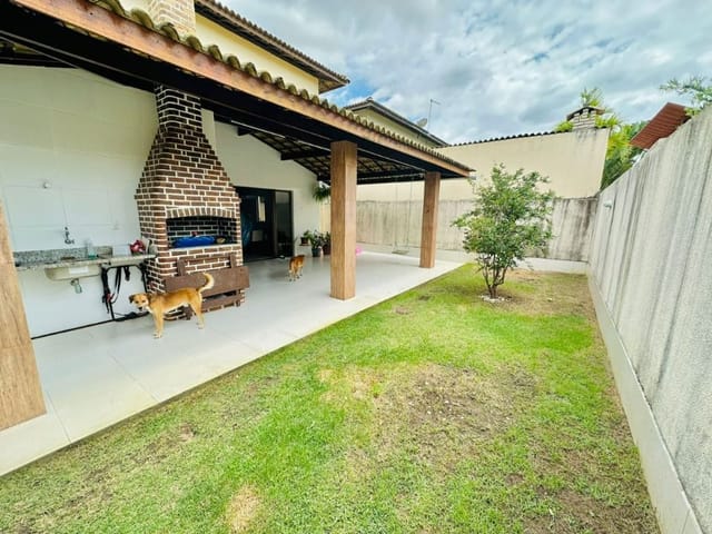 Casa com 275m² 3 quartos e 2 banheiros, à venda, no bairro Aruana em Aracaju