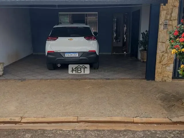 Casa com 242m² 3 quartos e 3 banheiros, à venda, no bairro Vila Coralina em Bauru