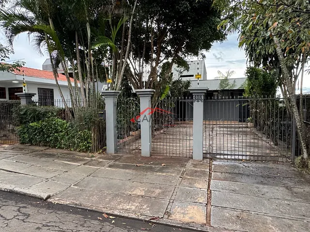 Casa com 552m² 3 quartos e 3 banheiros, à venda, no bairro 28 DE JANEIRO em Apucarana