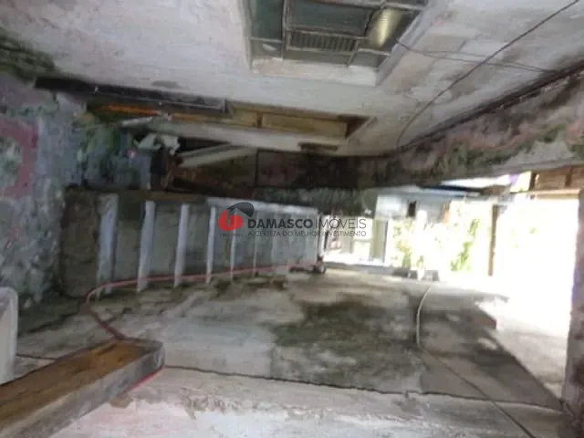 Casa com 240m², à venda, no bairro Vila Palmares em Santo André