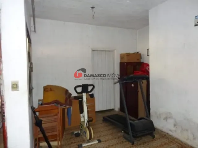 Casa com 240m², à venda, no bairro Vila Palmares em Santo André