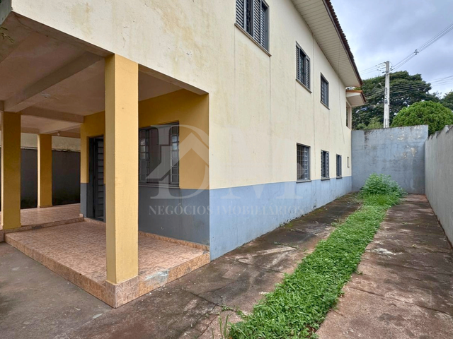 Casa 3 quartos e 2 banheiros, para alugar, no bairro Jardim Matarazzo em Jaguariaíva
