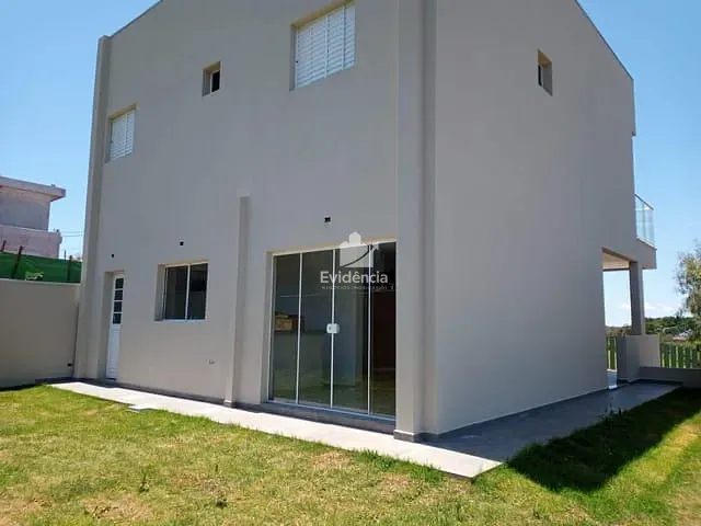 Casa com 218m² 2 quartos e 3 banheiros, à venda, no bairro Olímpico em Londrina