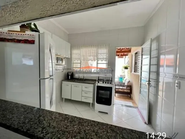 Casa com 132m² 2 quartos e 2 banheiros, à venda, no bairro Jardim Santa Marta em Sorocaba