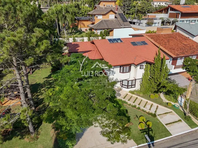 Casa com 1057m² 4 quartos e 7 banheiros, à venda, no bairro Morada dos Pinheiros (Aldeia da Serra) em Santana de Parnaíba