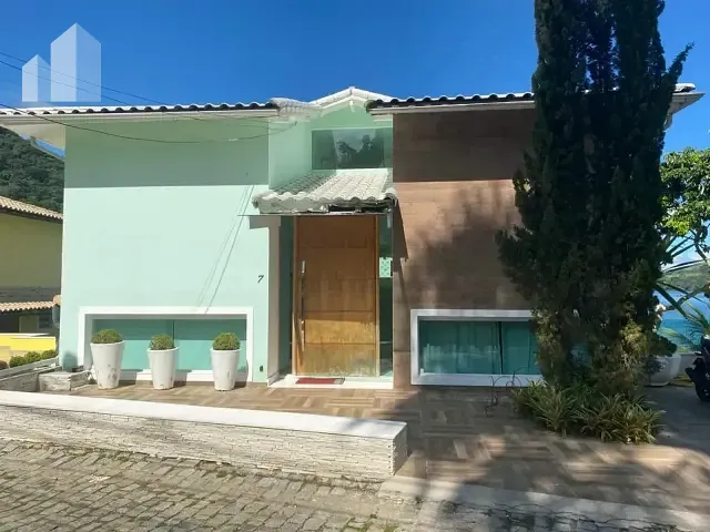 Casa com 400m² 6 quartos e 6 banheiros, à venda, no bairro Itanema (Cunhambebe) em Angra dos Reis