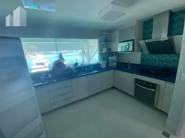 Casa com 400m² 6 quartos e 6 banheiros, à venda, no bairro Itanema (Cunhambebe) em Angra dos Reis