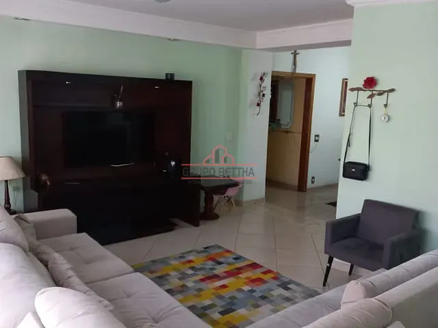 Casa com 250m² 3 quartos e 2 banheiros, à venda, no bairro Jardim dos Camargos em Barueri