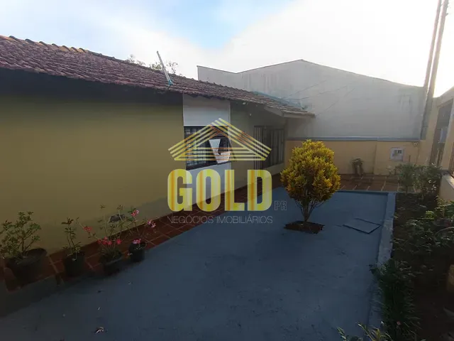 Casa 3 quartos e 2 banheiros, à venda, no bairro Santa Mônica em Londrina