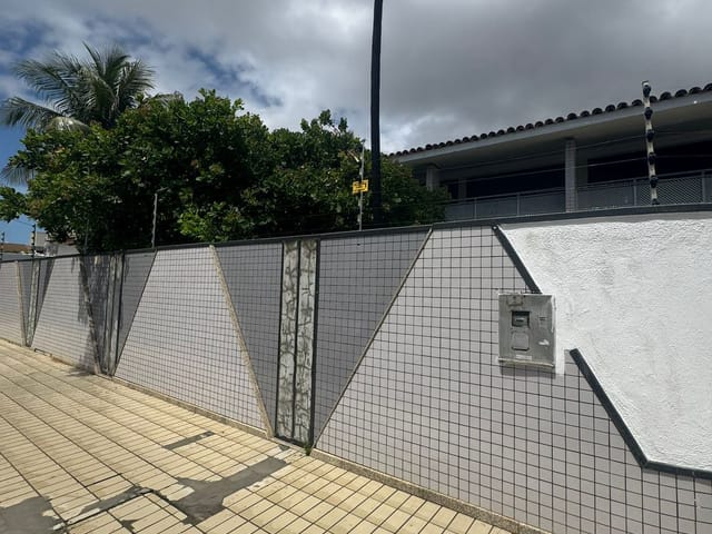 Casa 4 quartos e 4 banheiros, à venda ou para alugar, no bairro Atalaia em Aracaju