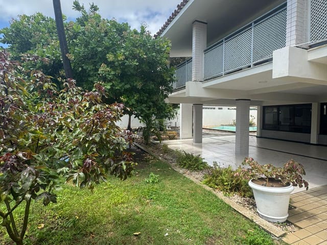 Casa 4 quartos e 4 banheiros, à venda ou para alugar, no bairro Atalaia em Aracaju