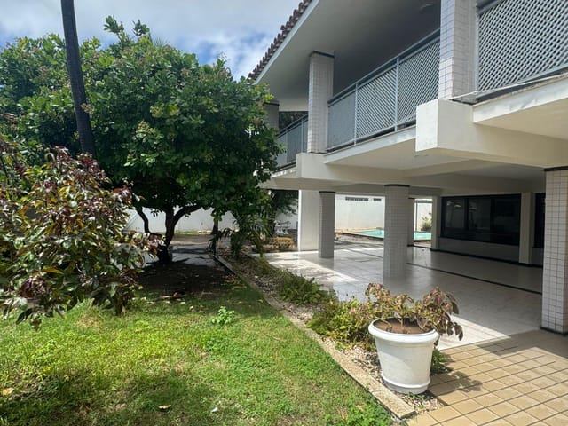 Casa 4 quartos e 4 banheiros, à venda ou para alugar, no bairro Atalaia em Aracaju