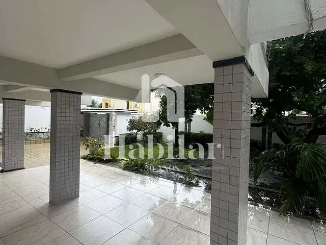 Casa 4 quartos e 4 banheiros, à venda ou para alugar, no bairro Atalaia em Aracaju