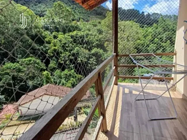 Casa com 290m² 3 quartos e 3 banheiros, à venda, no bairro Cascatinha em Nova Friburgo