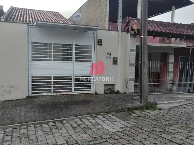 Casa 2 quartos e 1 banheiro, à venda, no bairro Velha Central em Blumenau