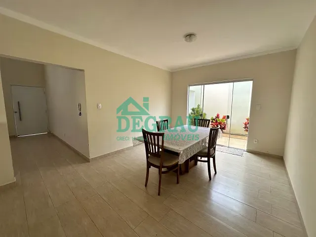 Casa 3 quartos e 2 banheiros, à venda, no bairro Jardim América I em Itapeva