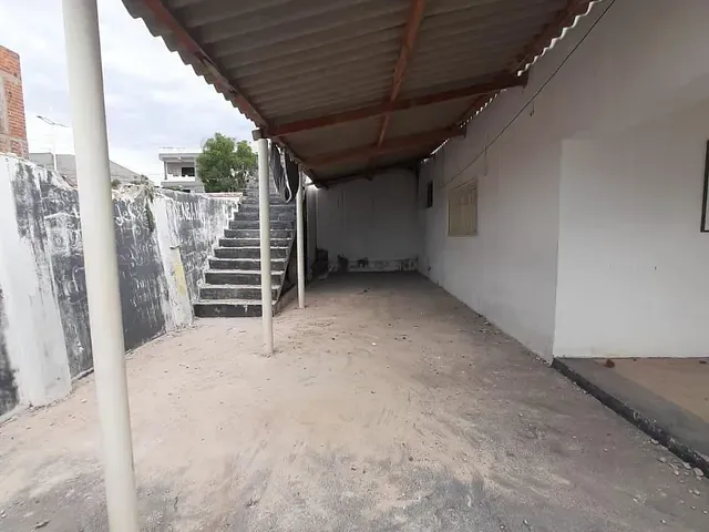 Casa para alugar, no bairro Centro em Paulo Afonso