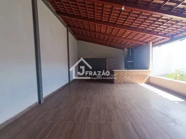 Casa com 400m² 3 quartos e 3 banheiros, à venda, no bairro Residencial Antônio Carlos Pires em Goiânia