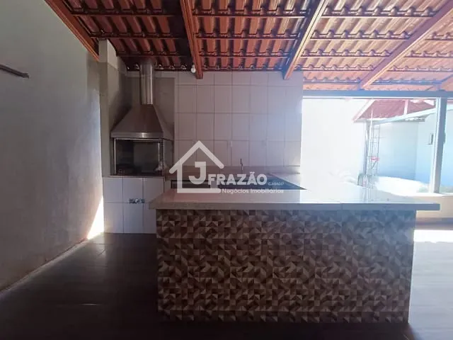Casa com 400m² 3 quartos e 3 banheiros, à venda, no bairro Residencial Antônio Carlos Pires em Goiânia