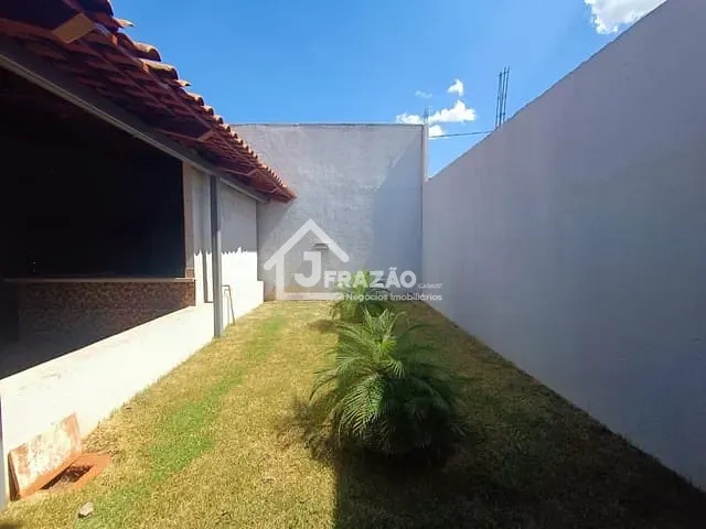 Casa com 400m² 3 quartos e 3 banheiros, à venda, no bairro Residencial Antônio Carlos Pires em Goiânia