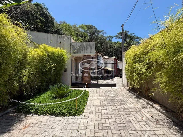Casa com 100m² 2 quartos e 2 banheiros, à venda, no bairro Penedo em Itatiaia
