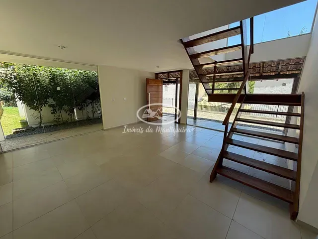 Casa com 100m² 2 quartos e 2 banheiros, à venda, no bairro Penedo em Itatiaia