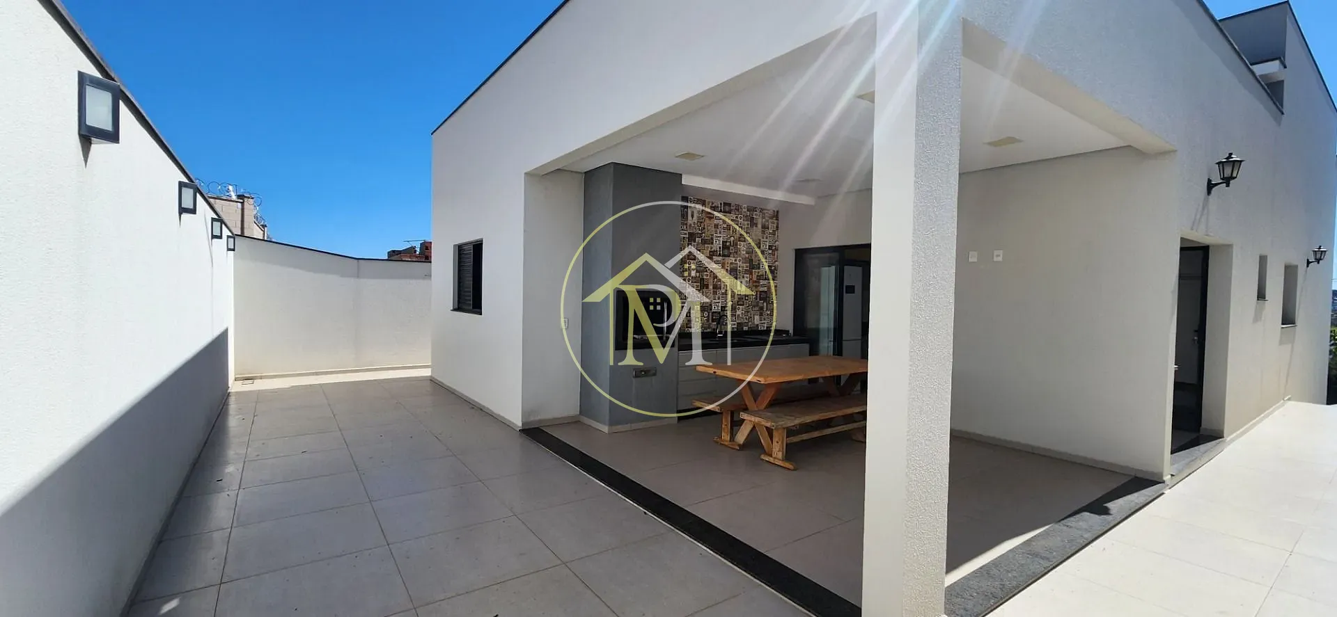 Casa, 3 quartos, 203 m² - Foto 1