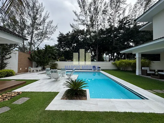 Casa com 1076m² 8 quartos e 11 banheiros, à venda, no bairro Barra da Tijuca em Rio de Janeiro